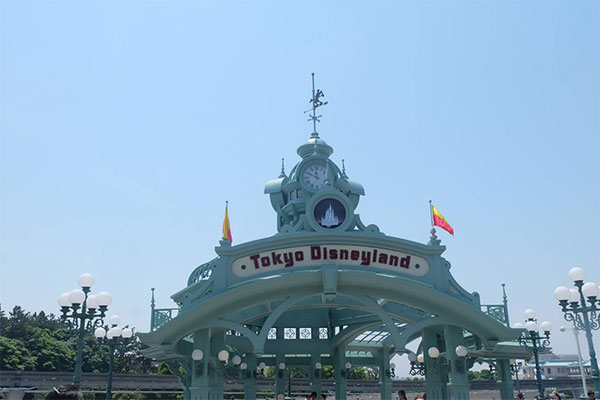 Tokyo Disneyland or Disneysea (Last 15.08.23)