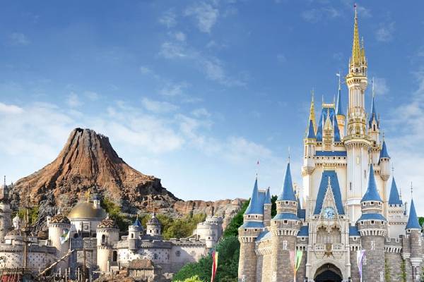 Tokyo Disneyland or Disneysea (Booth)