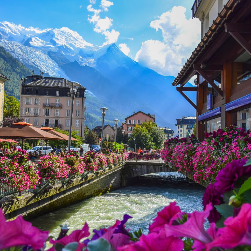 JUNGFRAU AND MONTBLANC THE TOP AND THE ROOF OF EUROPE สวิตเซอร์แลนด์ - ฝรั่งเศส 8วัน 5คืน โดยสายการบิน Swiss Air (LX)